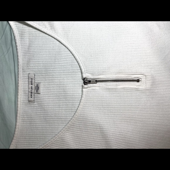 American eagle long sleeve crop top 🤍 - Picture 3 of 5